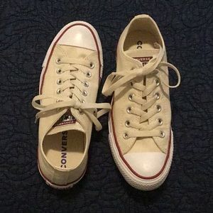 Women’s size 7 off white Converse All*Star